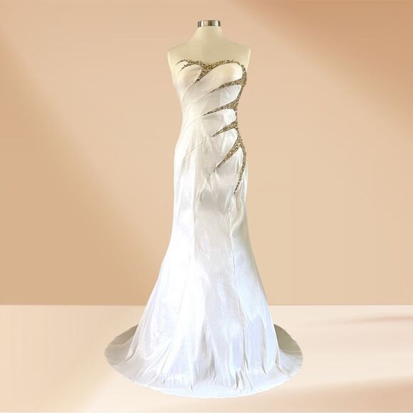 La Femme Dresses & Skirts - 🚨SALE🚨 La Femme White Gold Beaded Strapless Trumpet Gown Prom Dress 4